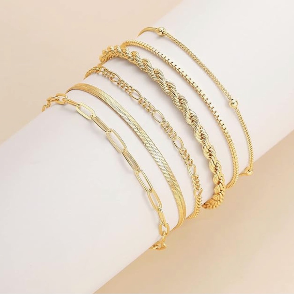 NEW GOLD BRACELET SET
